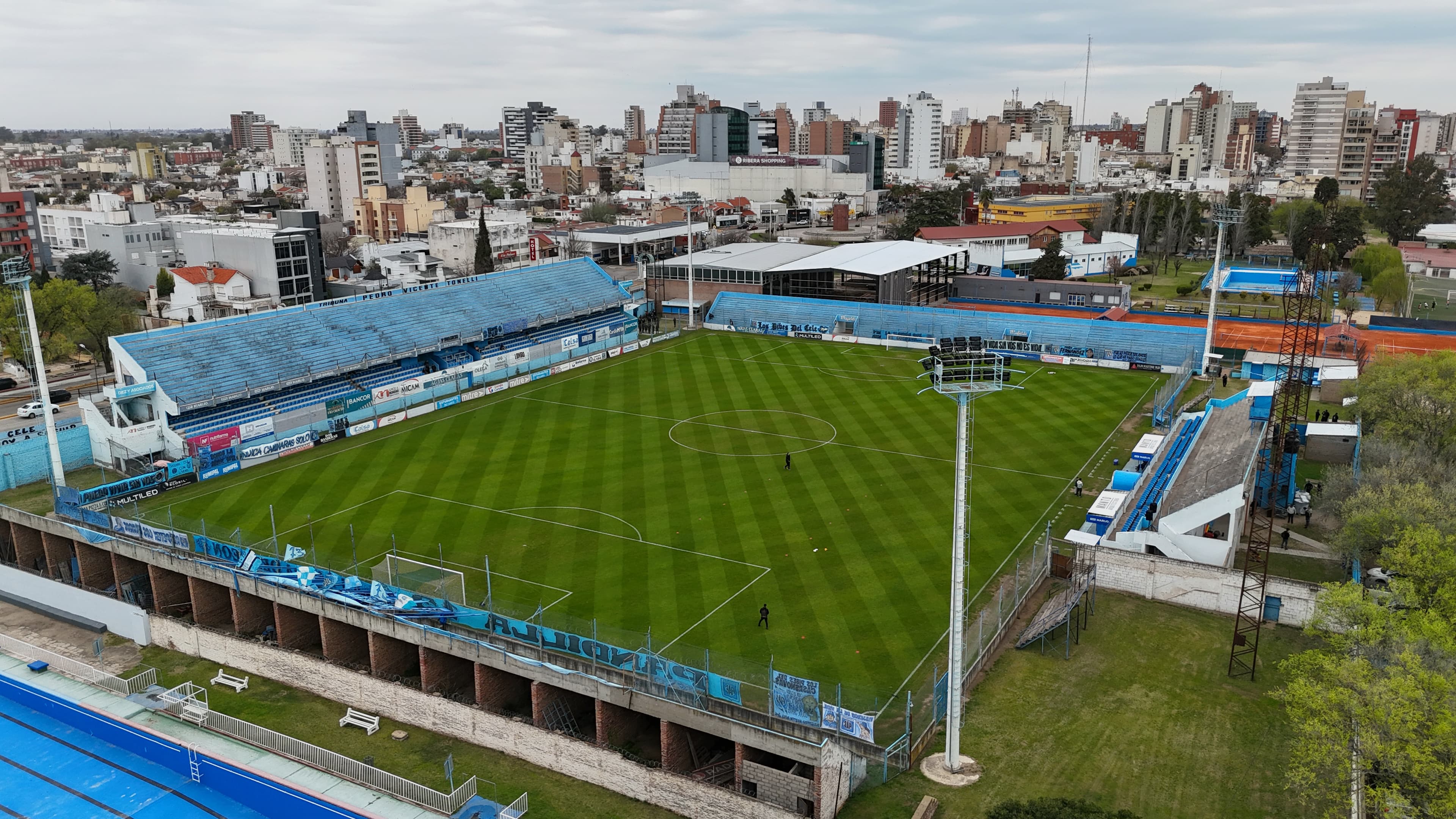 Estadio Antonio Candini - Vista aérea general diurna